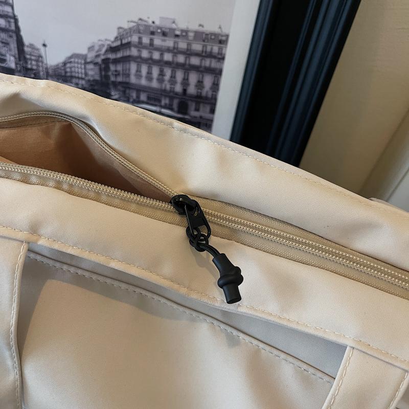 Large Capacity Tote Bag for Women Everyday Shoulder Bag with Multiple Pockets and Sleek Design