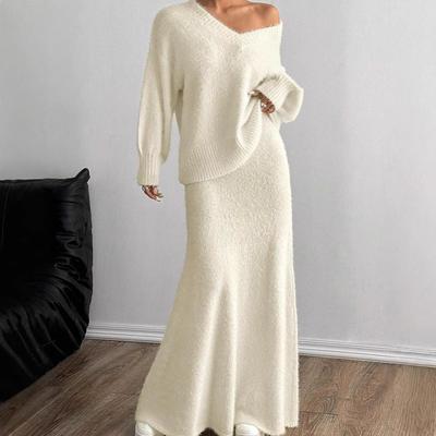 Φθινόπωρο 2024 Γυναικείο Πλεκτό Σετ Δύο Τεμαχίων Μονόχρωμο με Λαιμόκοψη V – Απαλό και Άνετο