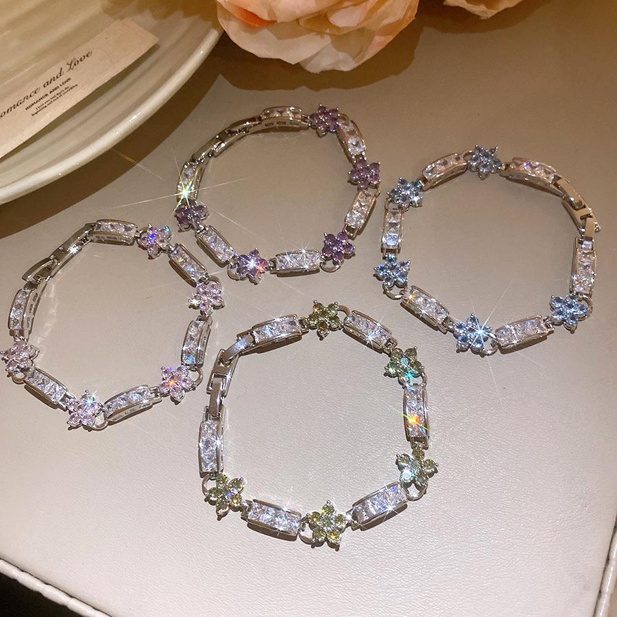 High-End Floral Zirconia Flower Clasp Bracelet - Elegant, Unique Design for Women