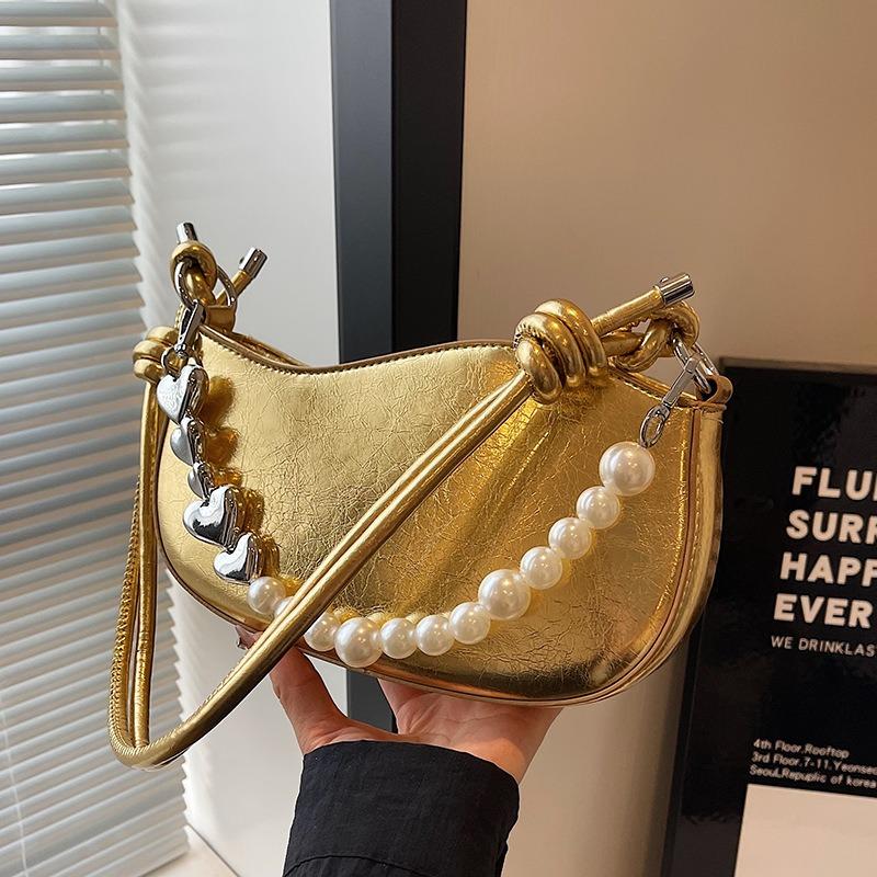 Niche Simple Temperament Underarm Fashion Bag Women's New Commuter Small Square Bag High-end Saddle Shoulder Bag