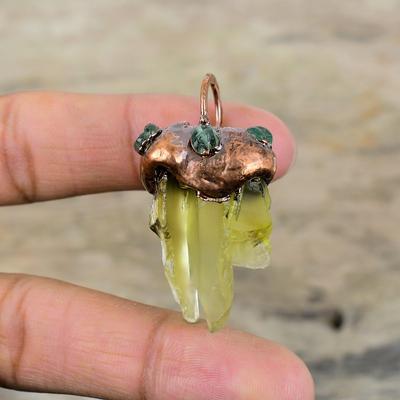Pendentif Brut Améthyste Verte Pendentif en Cuivre Électroformé Pendentif Brut Tourmaline Verte Bijou Électroformé Pendentif Pierre Précieuse Cadeau Pour Elle