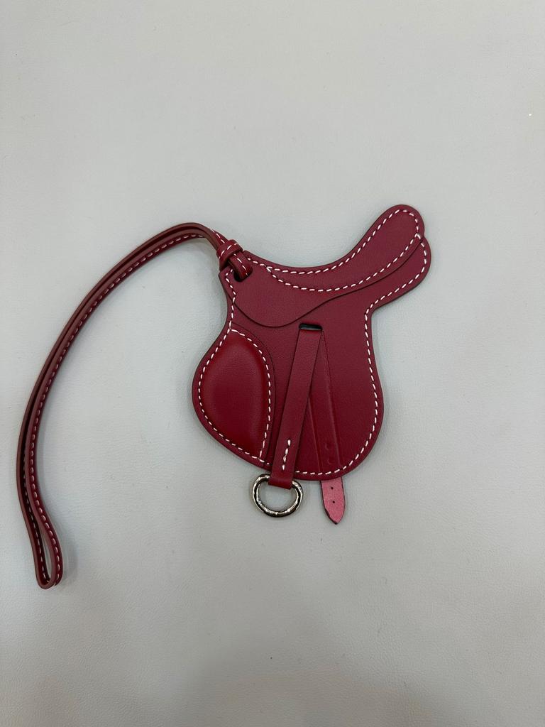 Hochwertiger Leder-Taschenanhänger, Satteltaschen-Anhänger, Niedlicher Auto-Schlüsselanhänger Luxuriös Handgefertigt Echtes Schafsleder Taschenzubehör