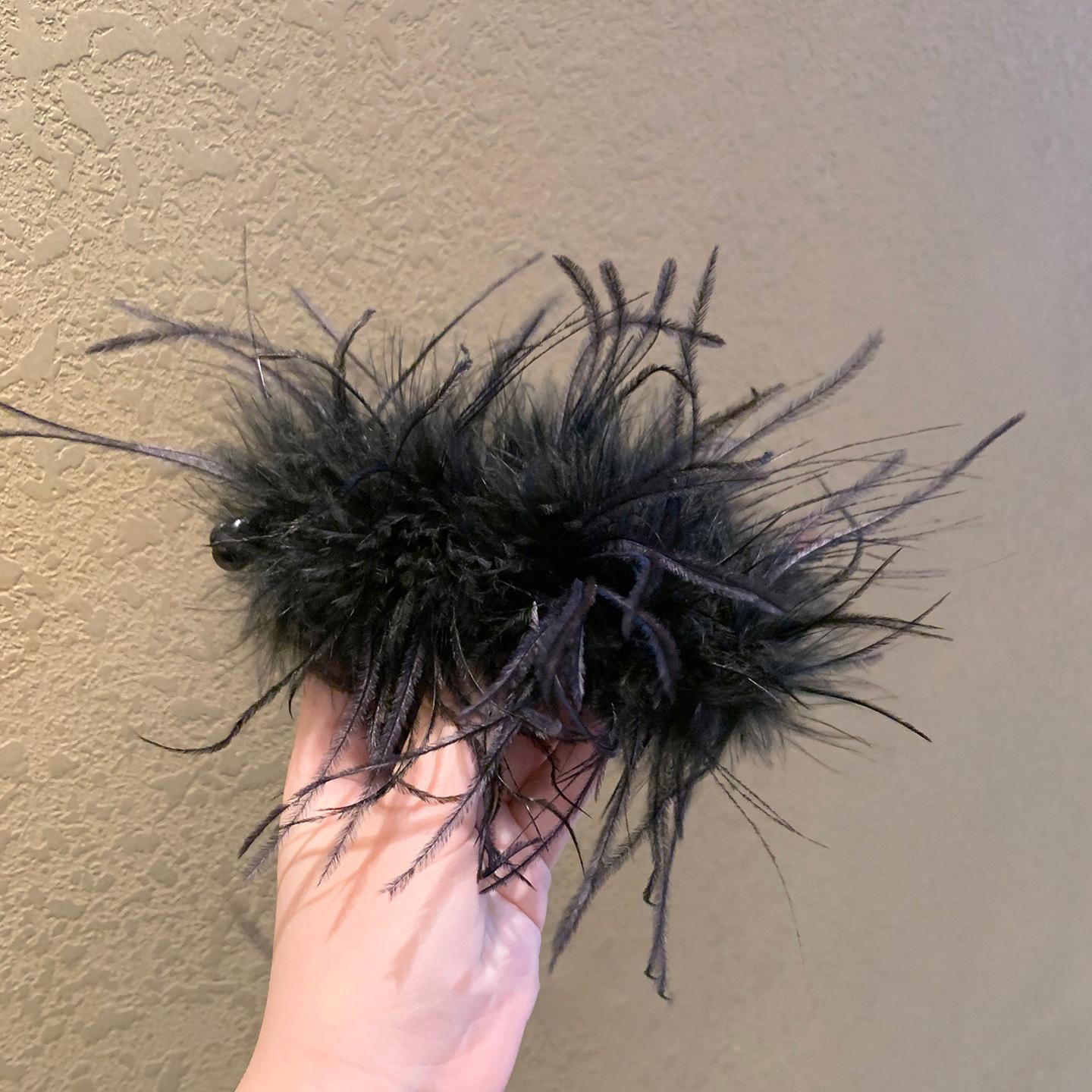 Pure Desire Ostrich Fur Grab Clip Women s New Light Luxury Internet Celebrity Large Shark High-end Feather Hair Headpiece With Broken