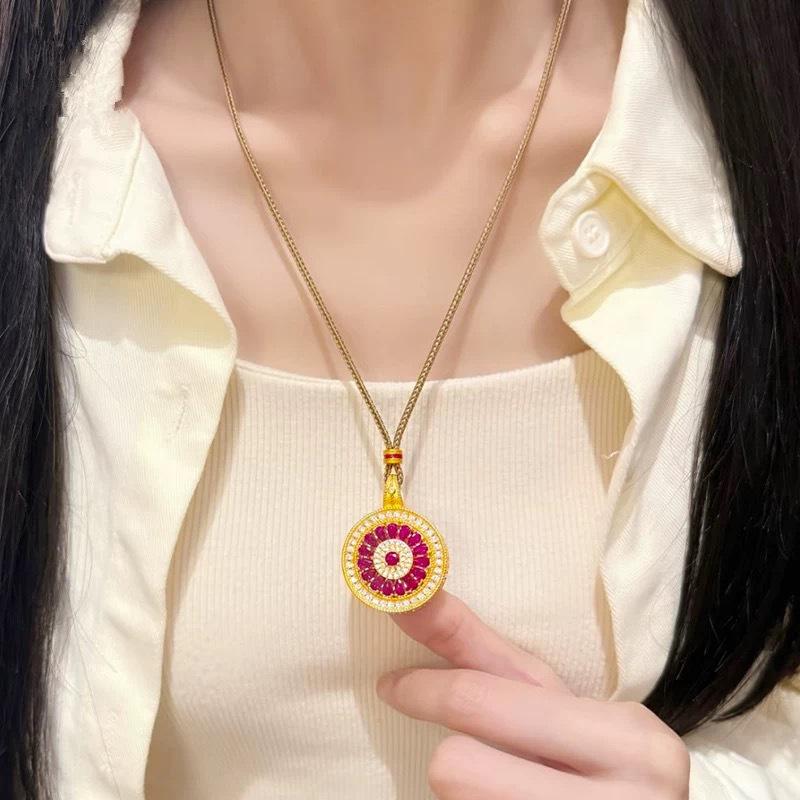 Gold-Plated Rotatable Diamond Rose Compass Pendant Necklace