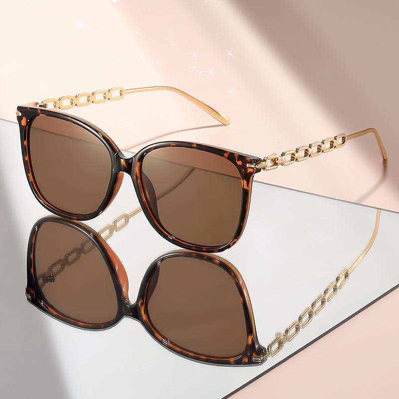 

Trendy And Fashionable Ladies Wear Sunglasses In Their Daily Life To Feel High-End Uv Protection And Sun Protection