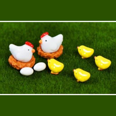 Terrarium Chicken Family Figure