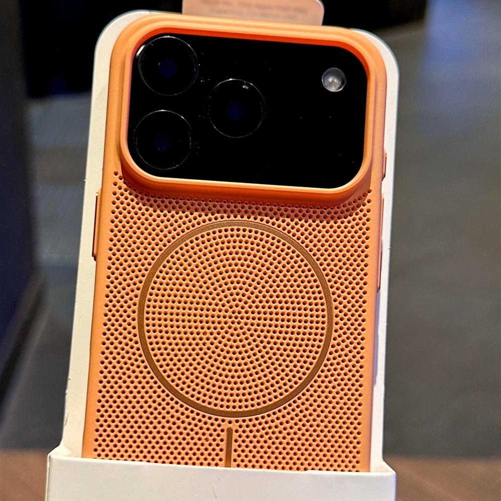 Mesh Heat Dissipation For Magsafe Phone Case For iPhone 17 Air 16 15 14 13 12 Plus Pro Max 17ProMax 17Pro Magnetic Charge Cover