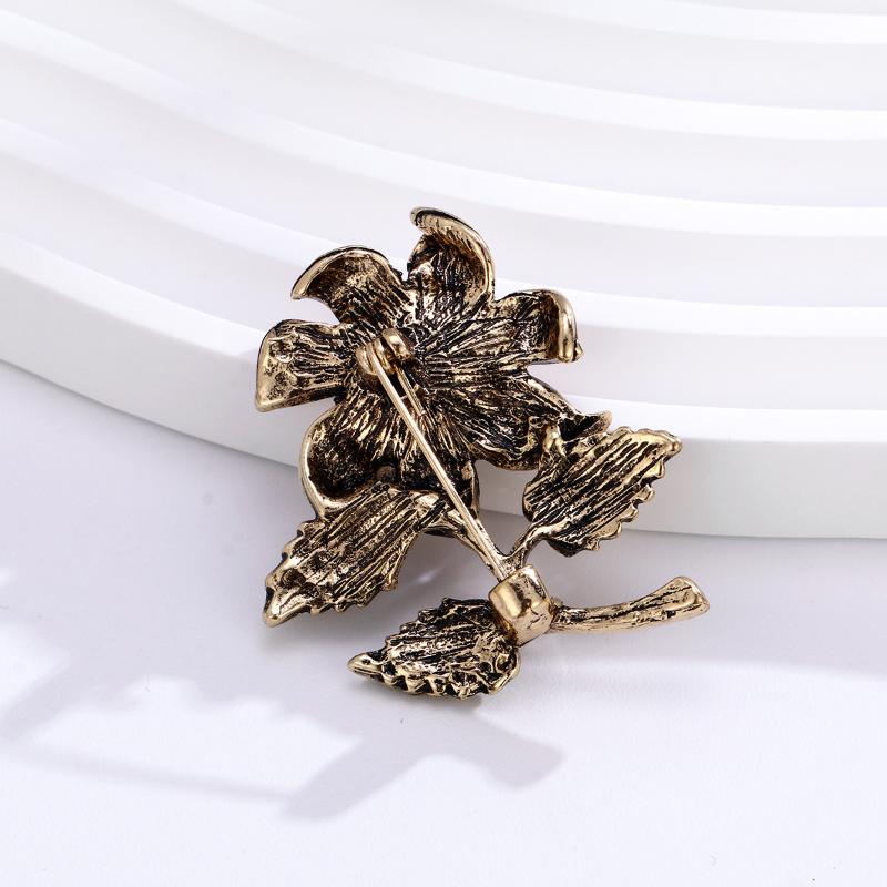 Vintage  Elegant Enamel Plants Flower Brooches For Women Clothing Coat Accessries Gifts
