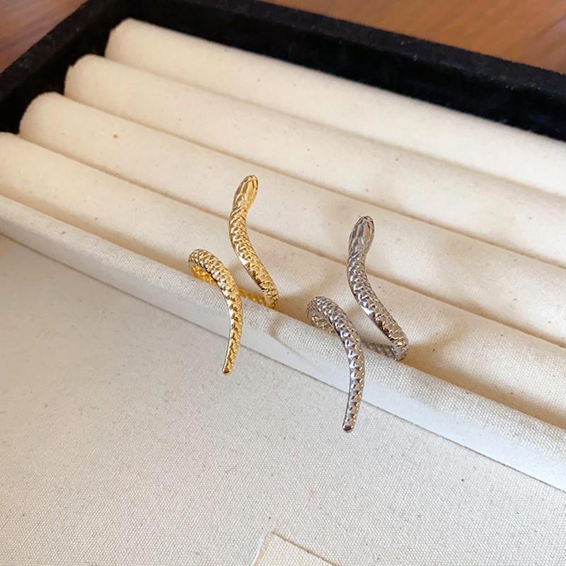 Набор браслетов Уникальный открытый браслет Набор пригородных модных витых змеек Легкий роскошный новый разноцветный