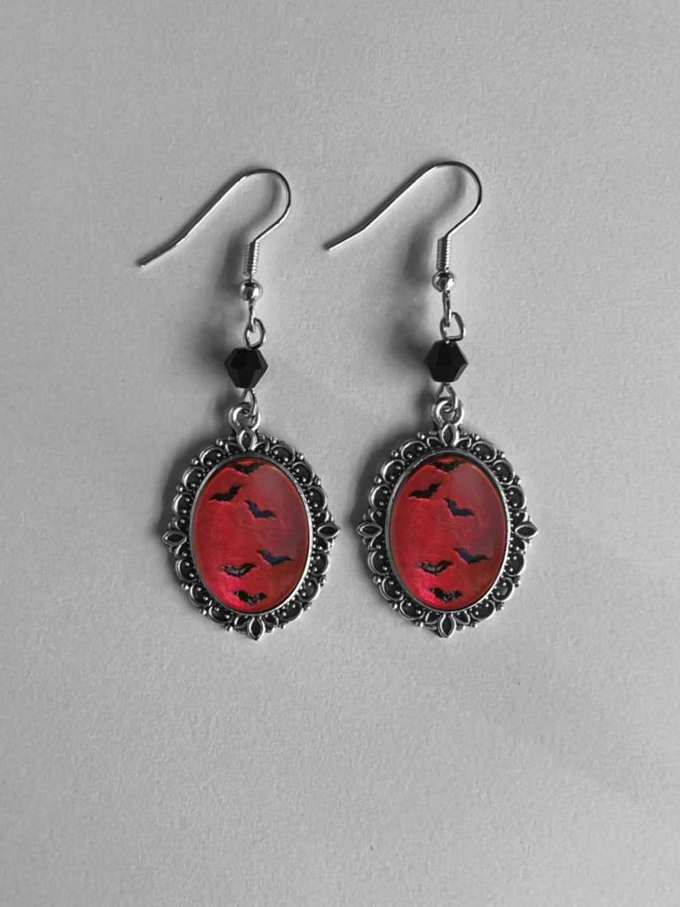 Retro Victoria Sliver Color Oval Lacework Inlay Red Crystal Glass Cat Bat Crow Cemetery Cross Dangle Earrings for Women Jewelry