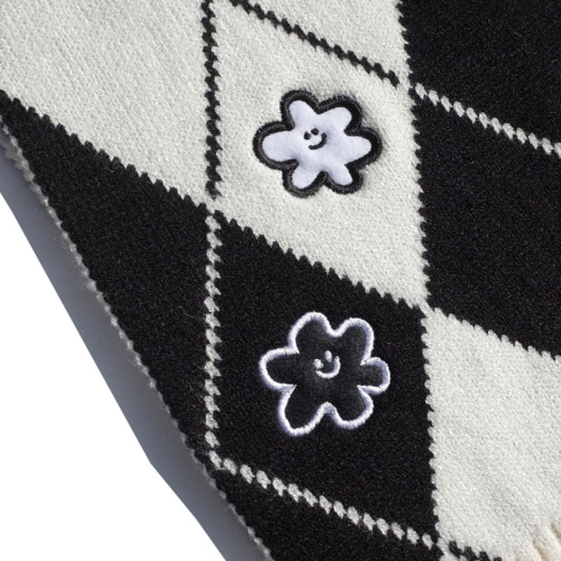 PIECEMAKER ARGYLE MONO DAISY KNIT MUFFLER (black)