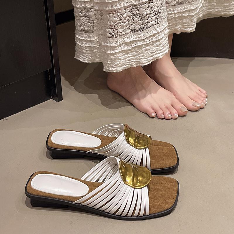 Fashion Fashion Metal Square Heel Open Toe Cool Drag Women Summer New Square Toe Thin Strap Design Kitten Heel Slippers for Outer Wear