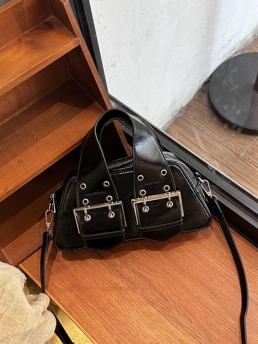 Motorcycle Style Hand-held Small Bag, New Sweet, Cool and Spicy Girl Hand-held Small Square Bag, Niche Texture Crossbody Bag чёрный