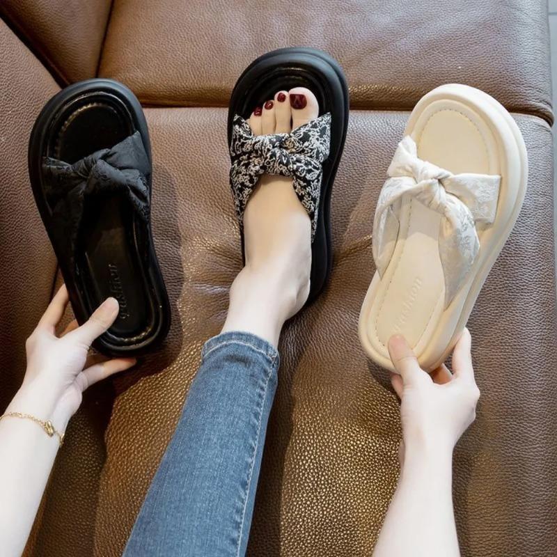 Women's Summer Outerwear 2025 New Thick-soled Casual Beach Sandals Fashionable and Versatile Word Sandals and Slippers
