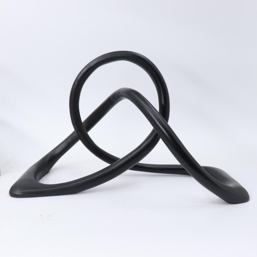 Geometric Resin Knot Ornament for Modern Office or Study Decor