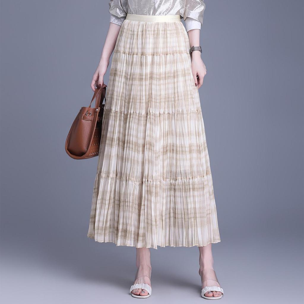 Elegant Spring 2026 Plaid Pleated A-line Skirt with Wide Hem