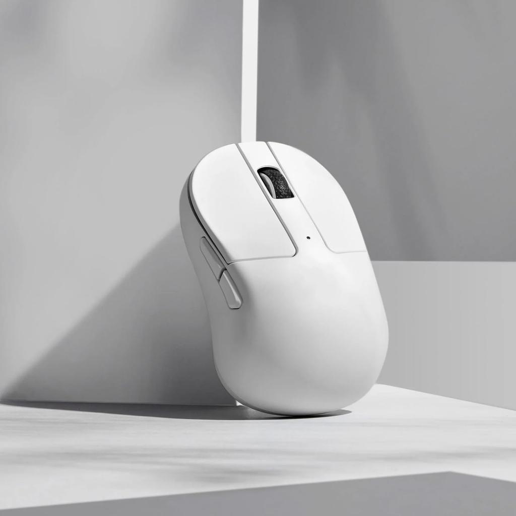 Keychron M4 Wireless and Compact Ergonomic Customizable via Browser Polling Mouse, Ultra-Lightweight (35g), 2.4GHz/Bluetooth Compatible, Design,