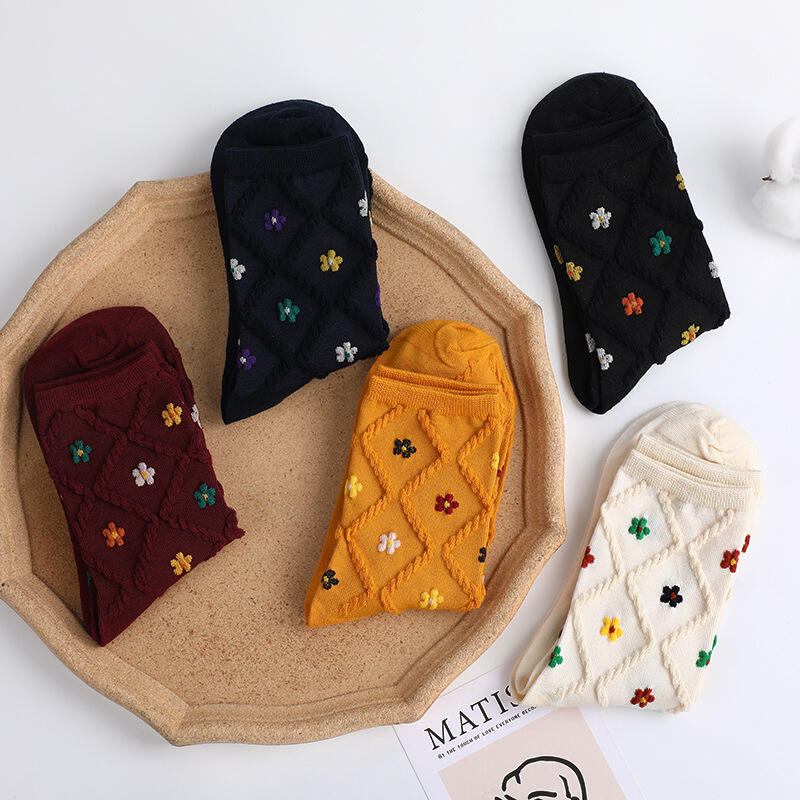 5 pairs of women's diamond volume flower socks