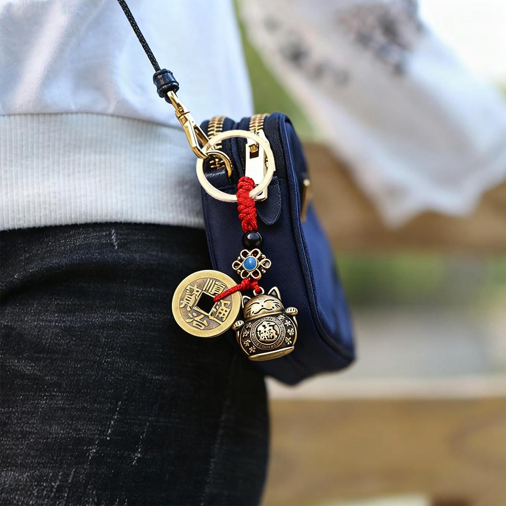 Brass Maneki Neko Lucky Cat Keychain with Feng Shui Coins, Feng Shui Chinese Good Luck Charm Keychain Hanging Ornament Xmas Gift