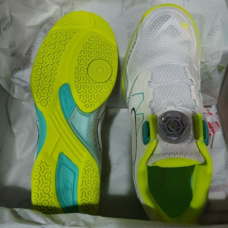 Designer Brand Table Tennis Shoes Mesh Breathable Tennis Shoes Comfortable Badminton Shoes Super Light Indoor Court Shoe Unisex