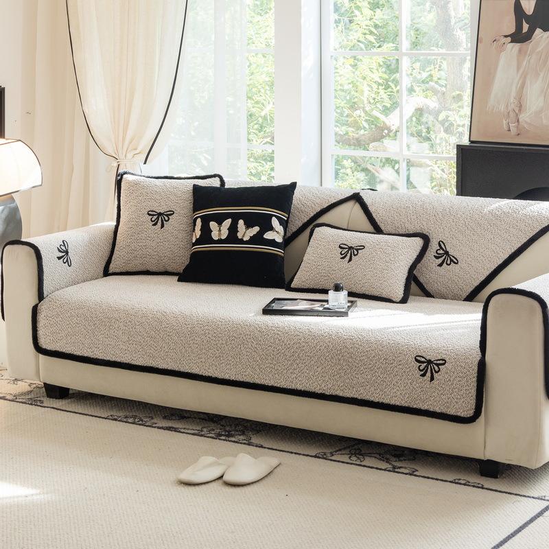 

Simple And Modern Half-Edge Velvet Sofa Cushion, Thickened Plush Seat Cushion In Autumn And Winter New Non-Slip Sofa Cover Cover Cloth 70*70cm