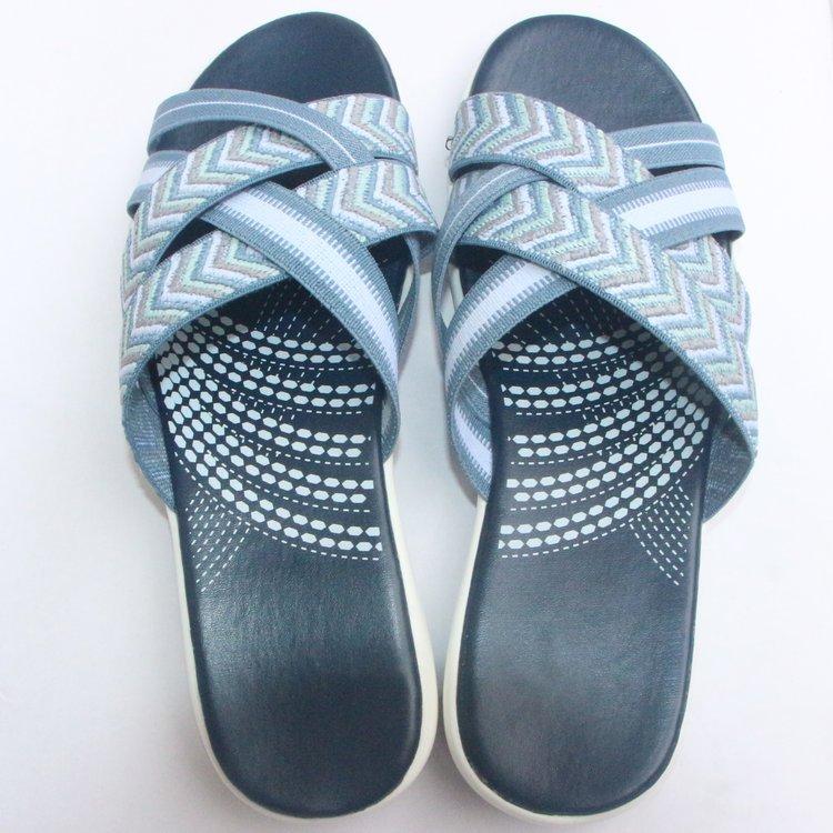 Large-sized Thick-soled Shoes Cross-sandals Flat-bottomed Fly-woven Soft-soled Shoes and Casual Sandals