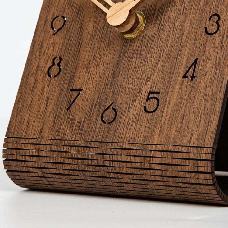 Battery Operated Desk Clocks Silents No Ticking Analog Small Clock Decorative Tabletop Clock for Bedside Bedroom Kitchen