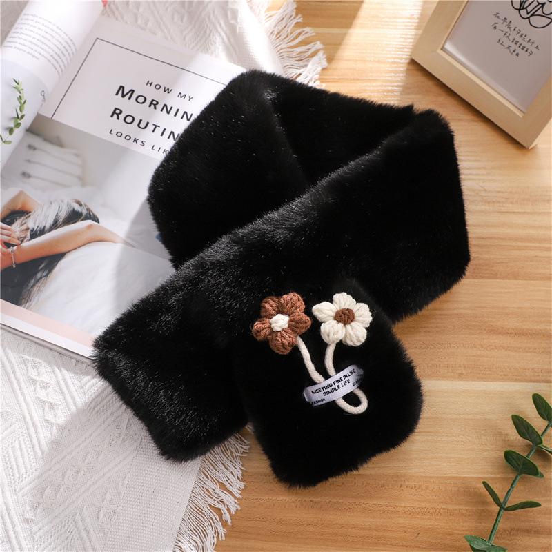 Japanese cute cartoon flower cross scarf autumn and winter warm neck protection small fresh scarf student couple versatile