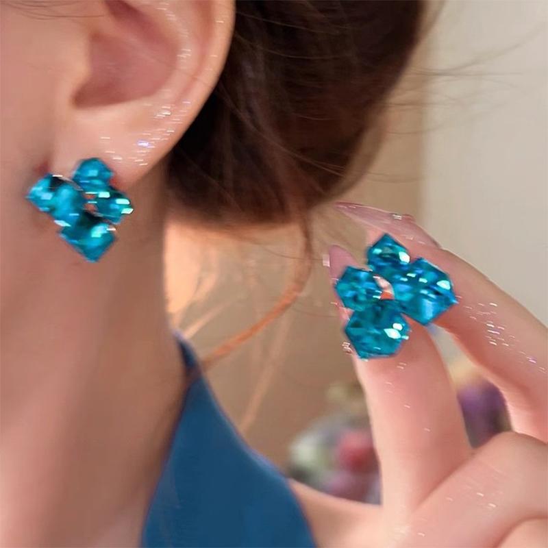 

Милые серьги-пусеты в виде соцветия гортензии и ландыша, украшенные бисером, летние, для отпуска, богемные, для женщин as the picture