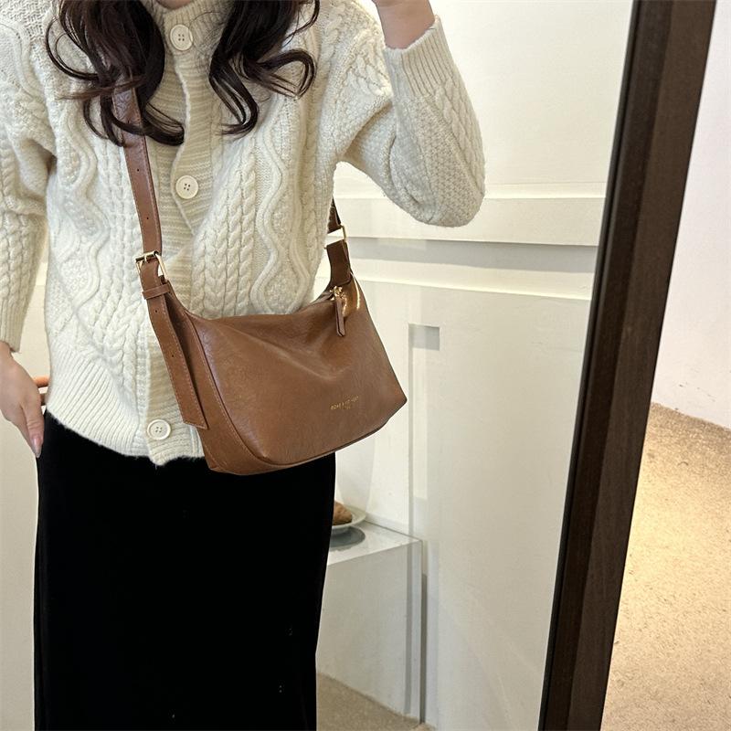 Women's New Winter Korean Version Simple Shoulder Bag Casual Fashion Commuter Crossbody Bag Women