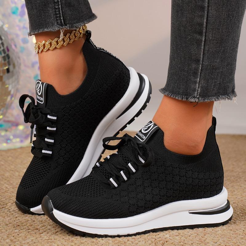 New Ladies Shoes Lace-up Women's Vulcanize Shoes Fashion Outdoor Slip-Resistant Casual New Light Plus Size Mesh Sneakers