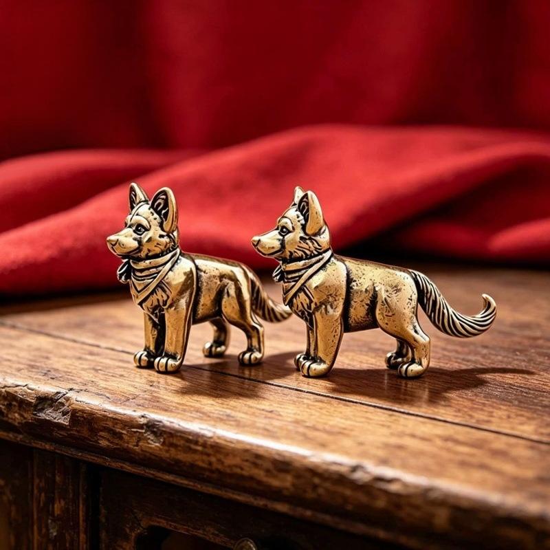 1Pcs Mini Brass Animal Retro Figurine Tiny Vintage Statue for Desktop Micro Landscape Home Office Decor