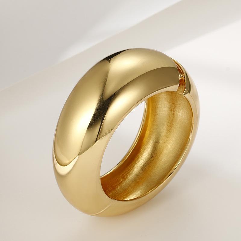 Bracelet Exaggerated Asymmetrical European and American Women s Fashion One Size(16-22CM)