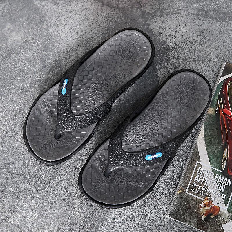 Flip-flops men's 2025 summer new trend outer wear beach pinch sandals non-slip and deodorant casual men's slippers
