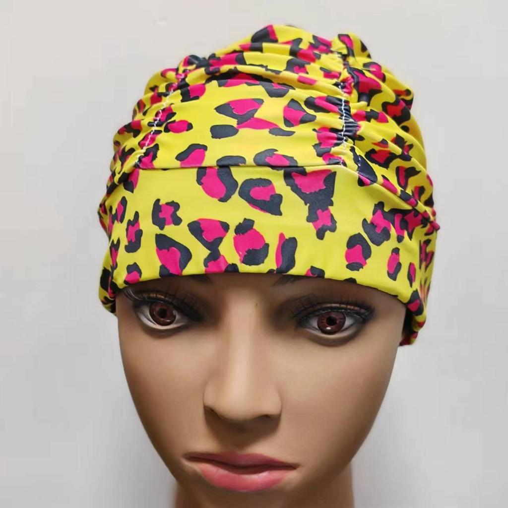 Damen Bunte Bedruckte Bandana Schwimmkappe Wasserdichtes Elastisches Material Langhaarfreundlich Schwimmen am Meer Strandzubehör