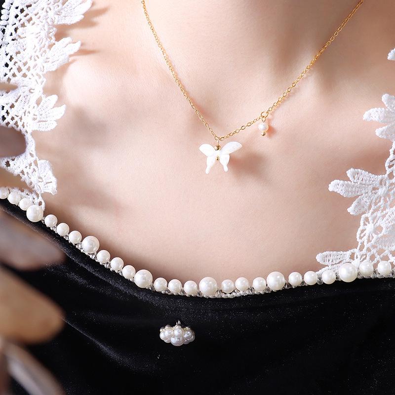 Seashell Carved Butterfly Pearl Necklace - Korean Style Pendant Jewelry