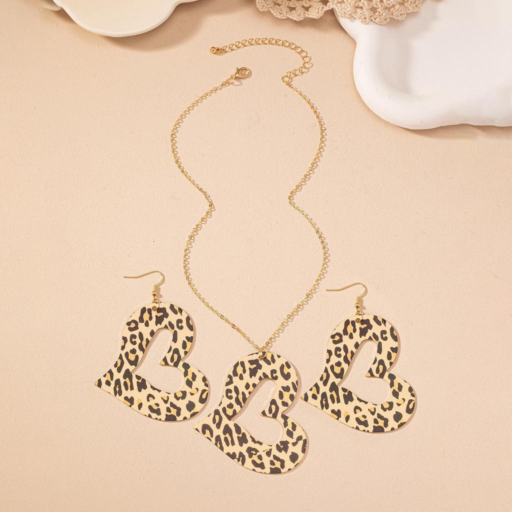 Exaggerated Leopard Print Geometric Heart Earrings & Necklace Set In Retro Fashion Style