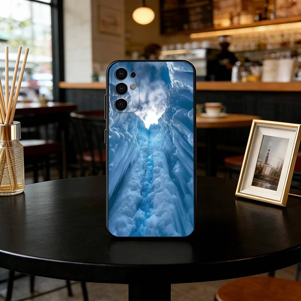 

Snowy Plain and Iceland Phone Case Black Silicone Soft For Samsung S25,S24,S21,S22,S23,S30,Ultra,S20,Plus,Fe,Lite Samsung S105G