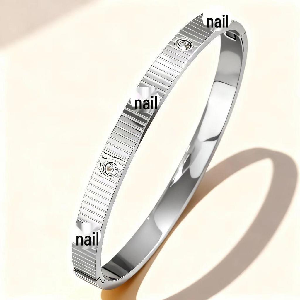 Exquisite Women's Gold-Plated Titanium Steel Bracelet