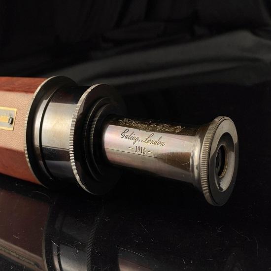 Brass Antique Decor Spyglass, Handheld Telescope for Adventure Enthusiasts, Monocular Nautical Decor for Gifting, Kelvin  Hughes London, 81.28 Cm