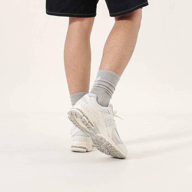 New Balance 2002R 'White Sea Salt' Sneakers M2002RWP
