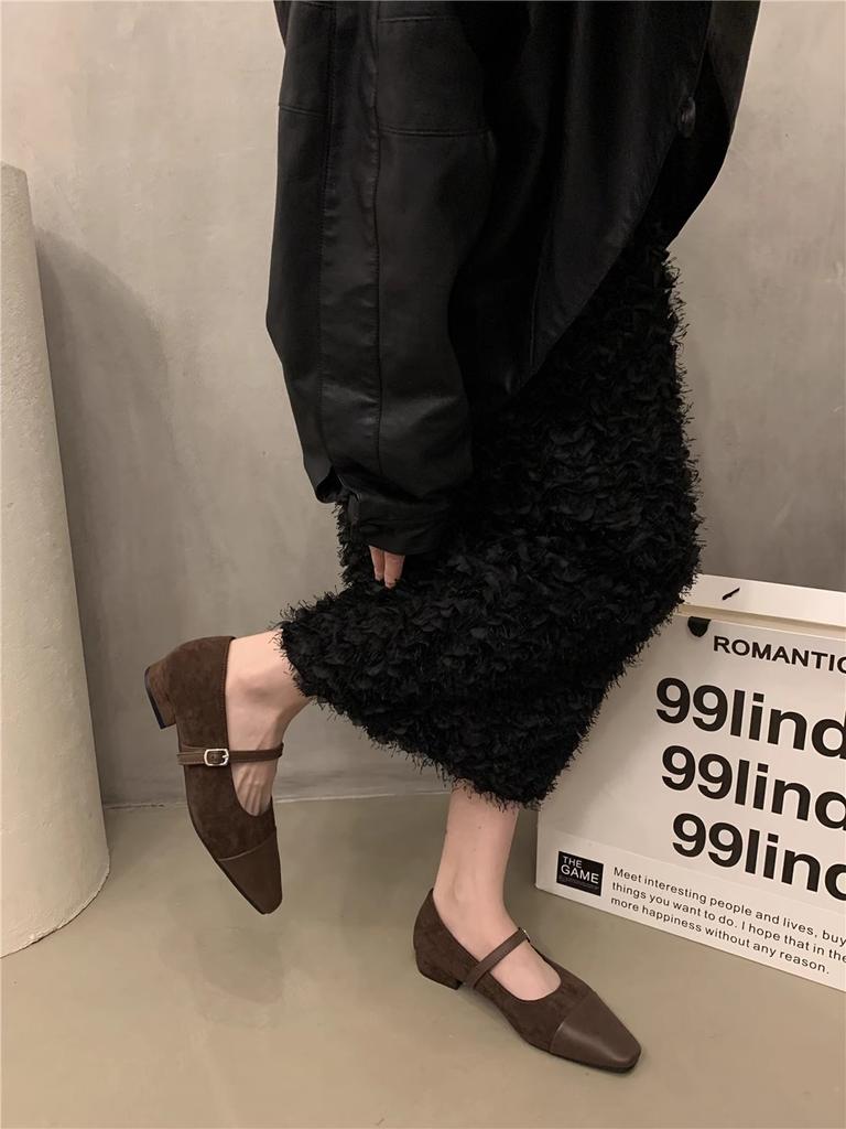Temperament Pointed Mary Jane Shoes Women's Autumn 2025 New Splicing One-word Buckle with Shallow Mouth Single Shoes