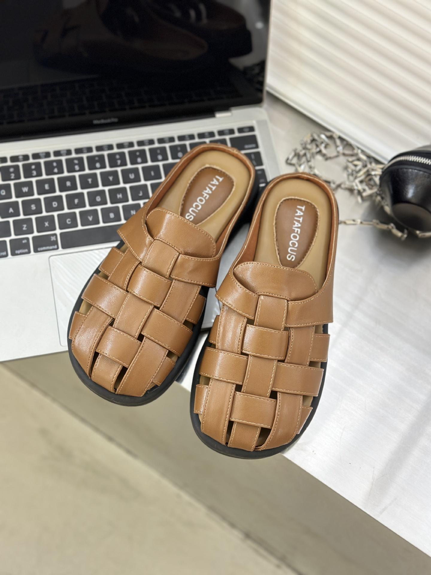 

Мягкие кожаные полутапочки-мешки женские 2025 года, новые ретро-тканые полые толстые подошвы с одной педалью, ленивые туфли Muller для женщин 40 коричневый