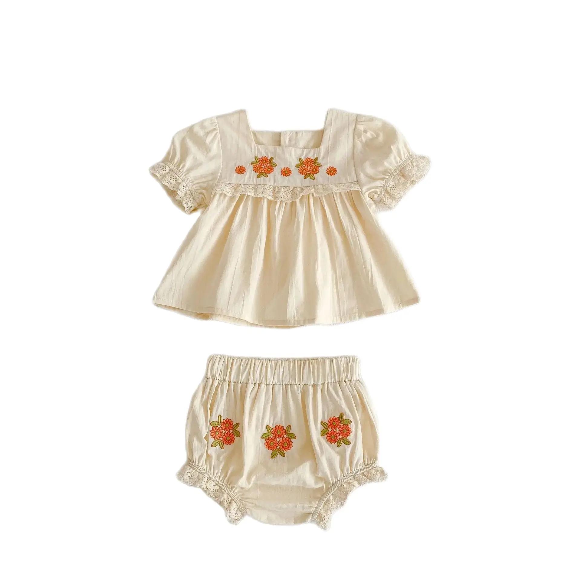 

Summer new Instagram baby fashion versatile flower embroidered short sleeved top+flower bread shorts 2-piece set for girls and b 100cm3T