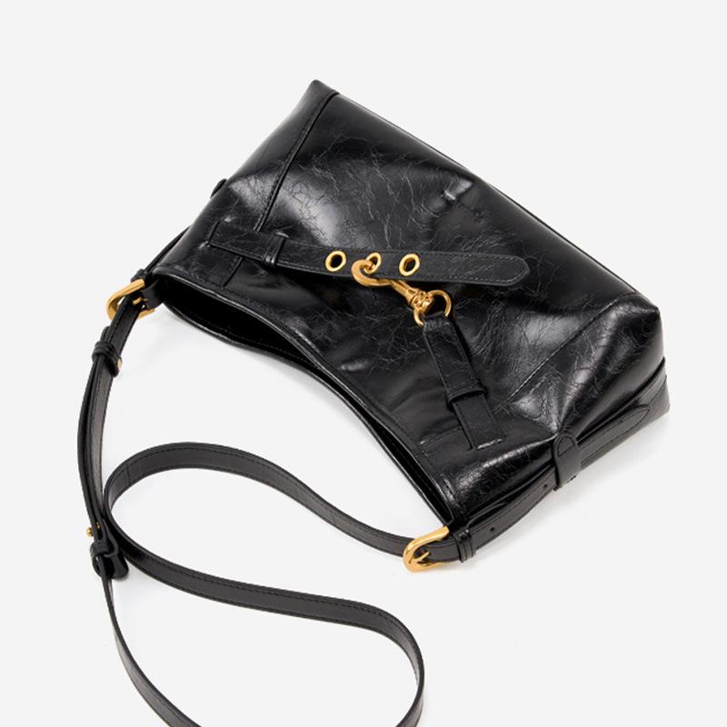 Cowhide Tote Bag Large Capacity Women's Leather Underarm Bag High Sense Commuter Shoulder Bag Retro Black Messenger Bag Bag