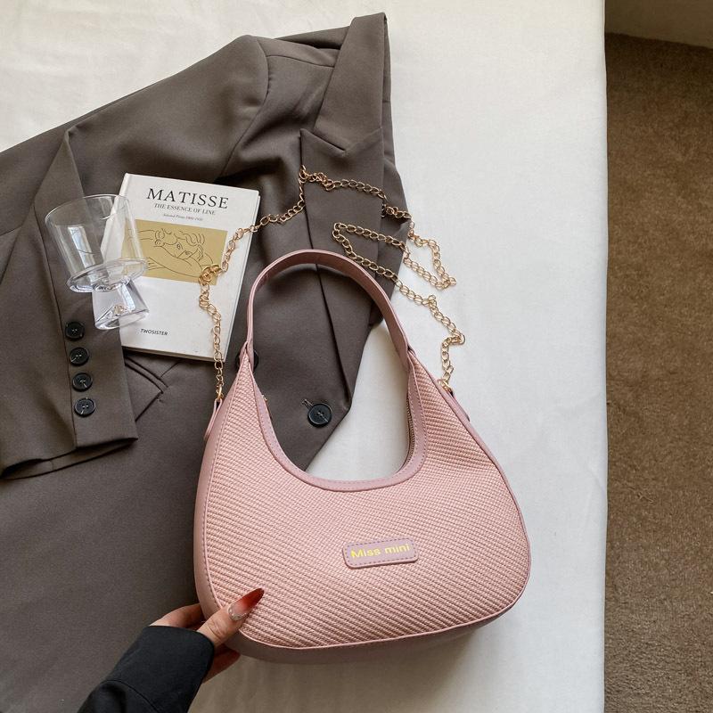 Fashion Trend One Shoulder Armpit Bag New Spring Niche Design Portable Messenger Bag Dumpling Bag Women