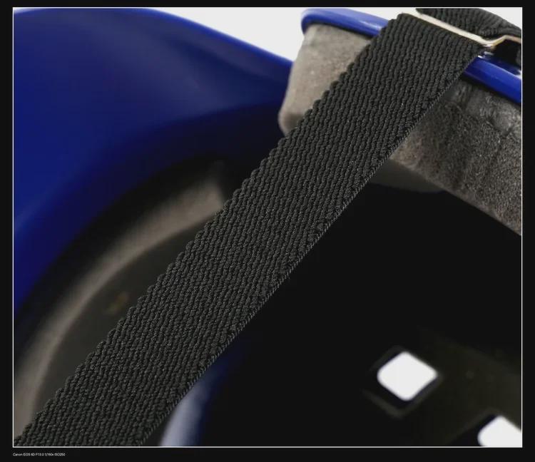 Baseballhelm mit zwei Ohren und Maskenschutz