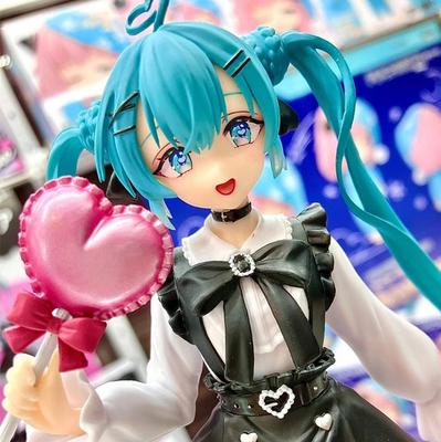 Süßes Mädchen Hatsune Miku Anime-Charakter modisch geeignet für Desktop-Dekoration Ornamente Puppe Weihnachtsgeschenk PVC Sammlerstück