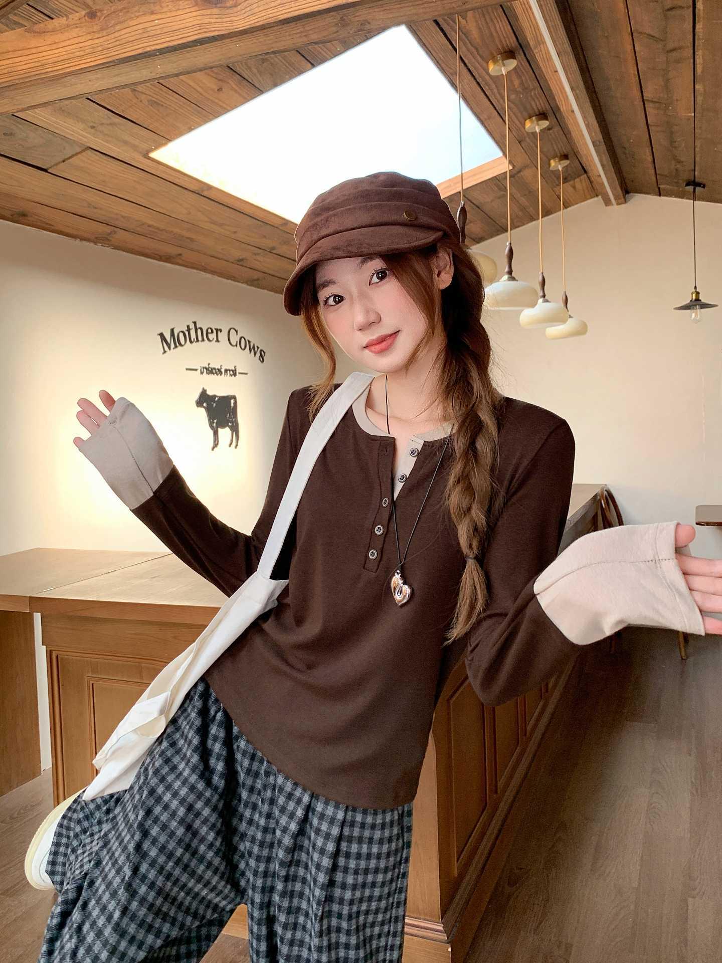 

Women s Stylish Two-Piece Color Block Long-Sleeve T-Shirt - Brushed Warm Patchwork Autumn/Winter Design Small кавовий