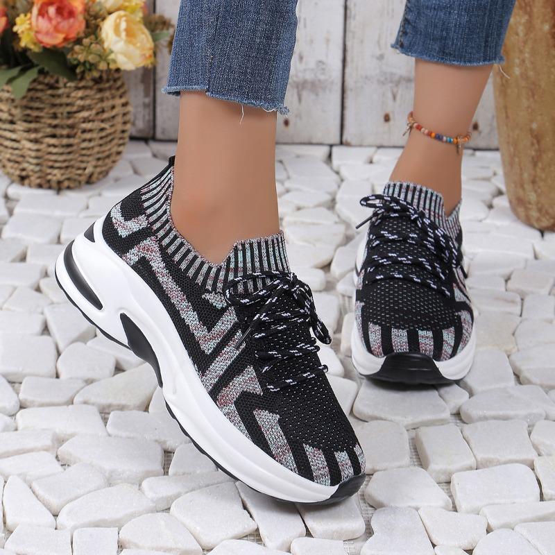 Large size sports women's shoes summer new fashion flat bottom color matching casual shoes front lace-up fly-woven shoes